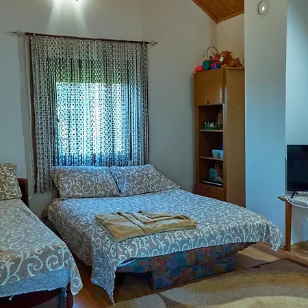 Vila Raj, Planina Ozren -